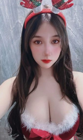 她唇之下_国产剧高清视频播放