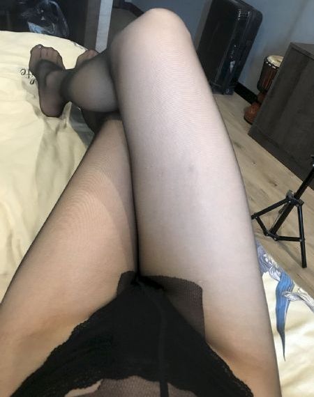 女大学生按摩房_英文版字幕